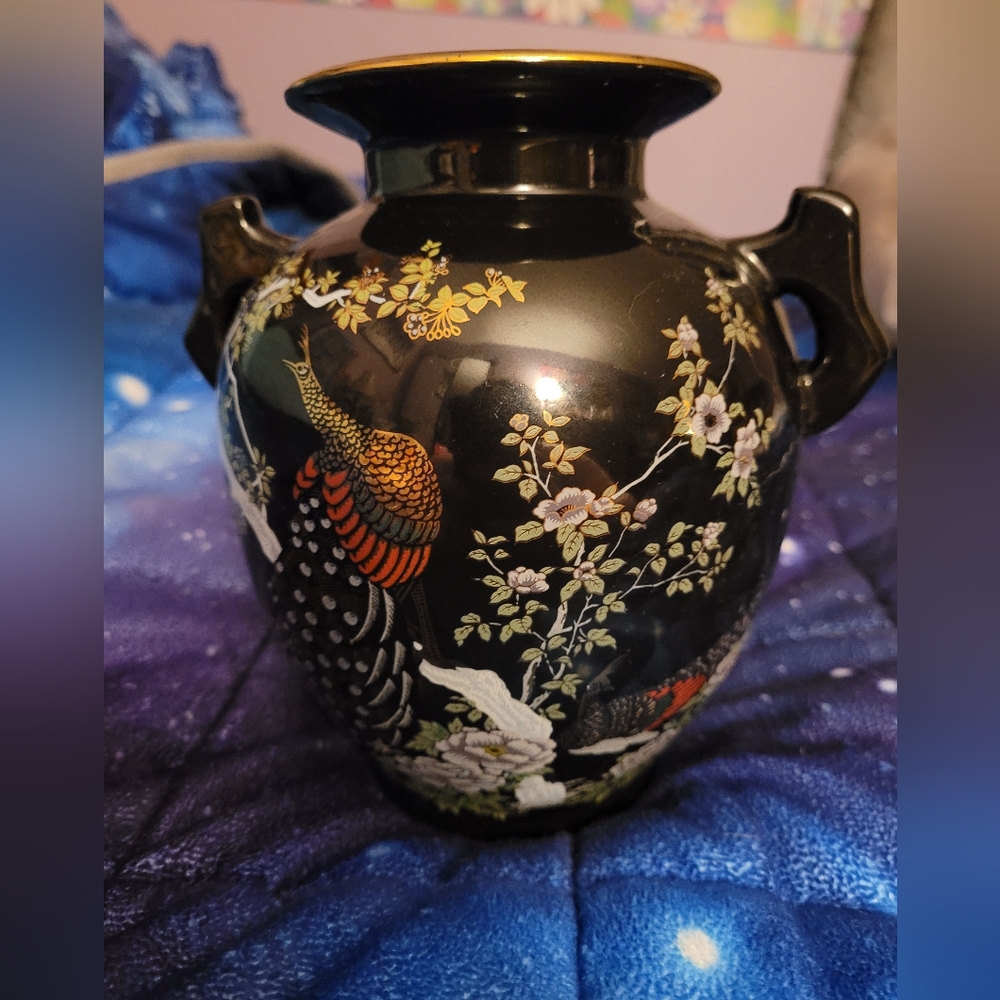 Black peacock vase